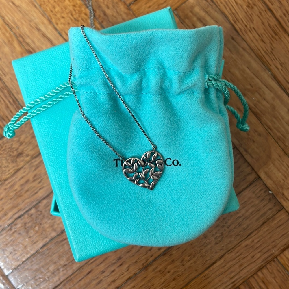 Tiffany Olive Leaf Paloma Picasso Heart Necklace